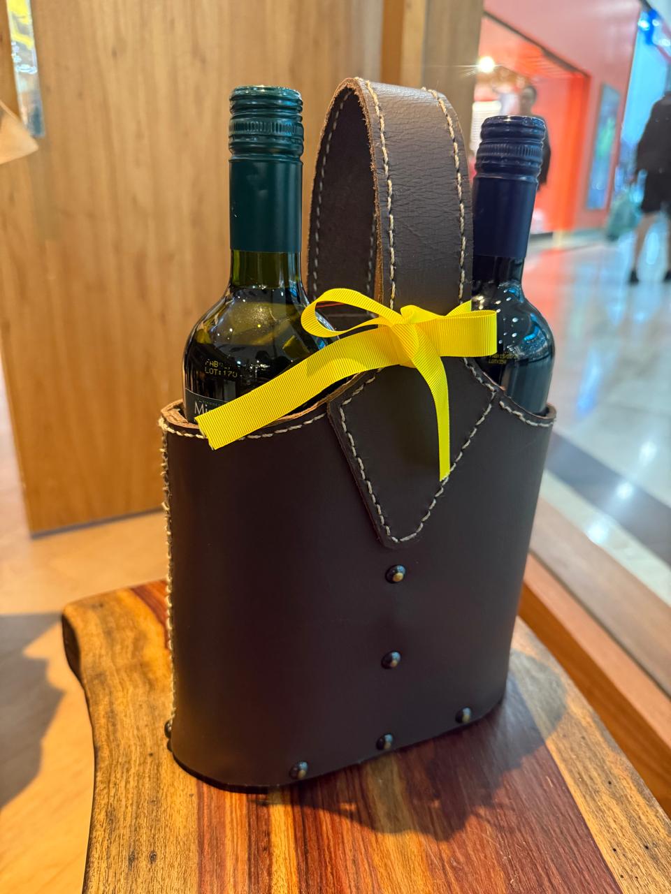 Porta-Vinho em couro